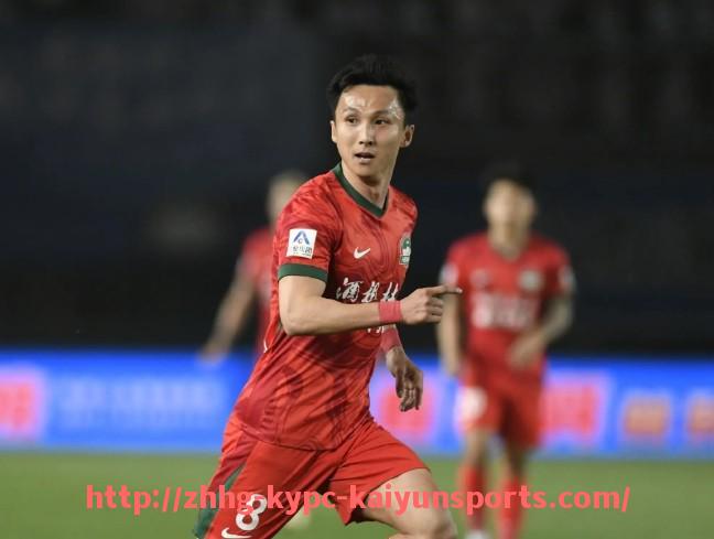 ky开云体育-2012年英超球员名单及当季亮点回顾