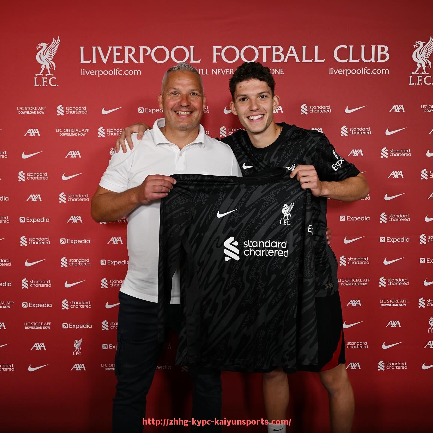 ky开云体育-英超联赛历年最佳球员获奖情况统计